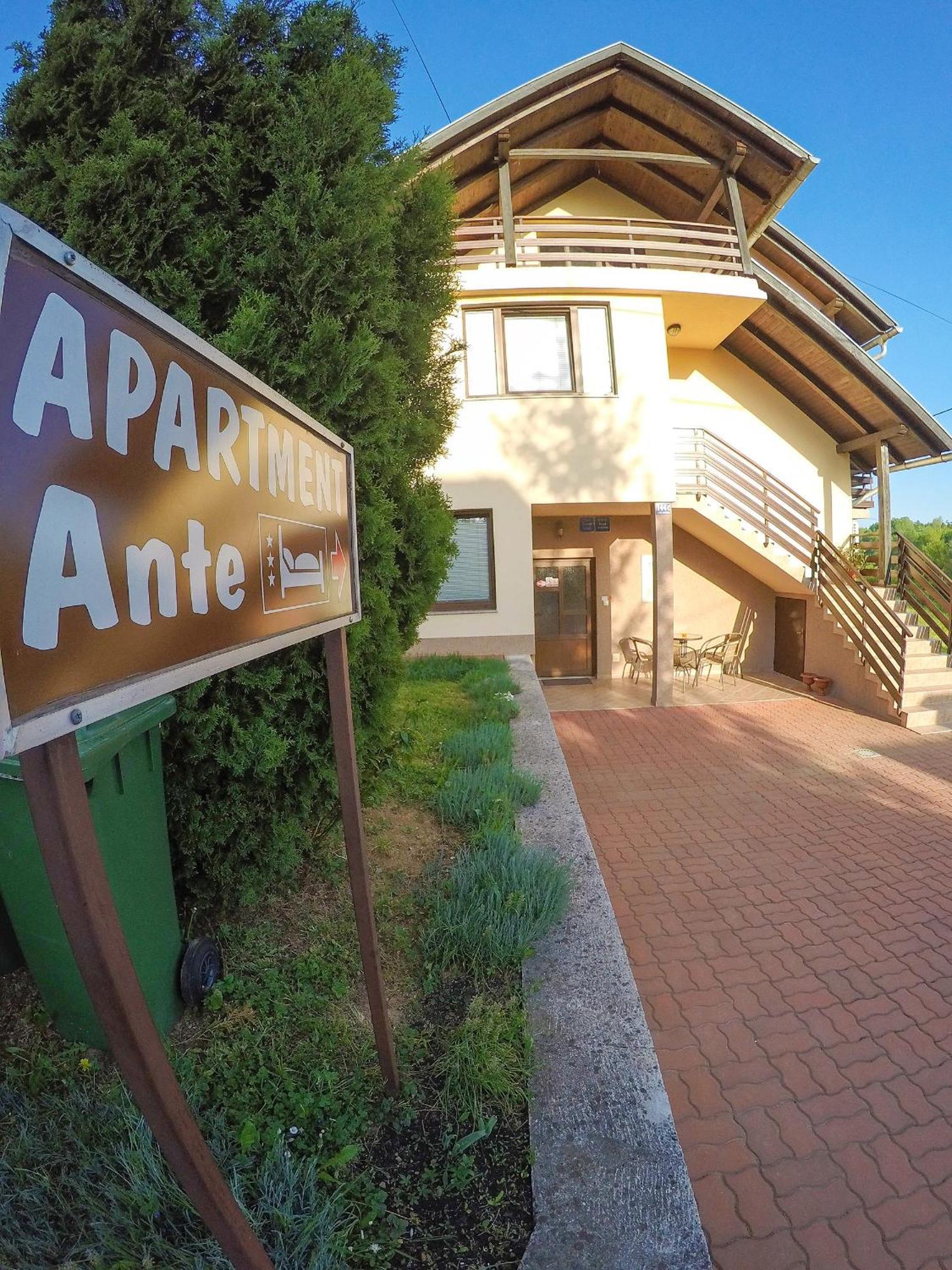 Apartment Ante Slunj Exteriör bild